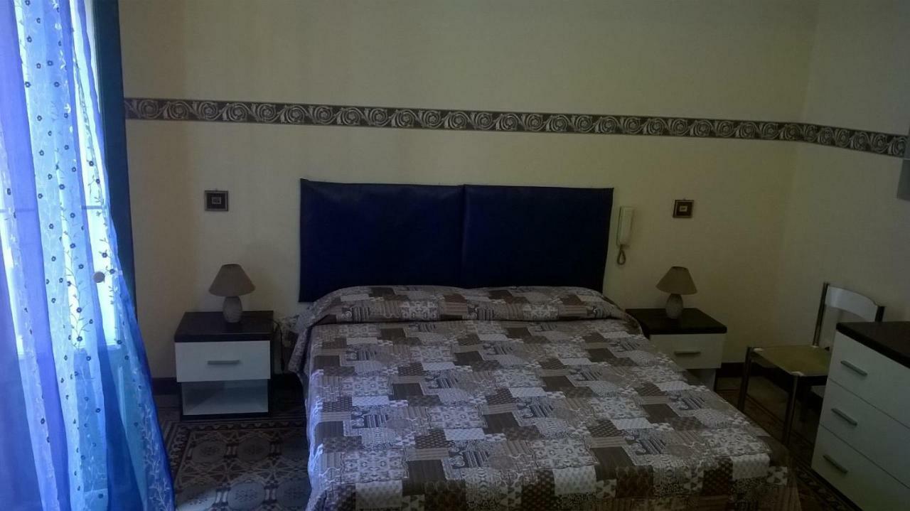 Casetta Al Centro Трапани Екстериор снимка
